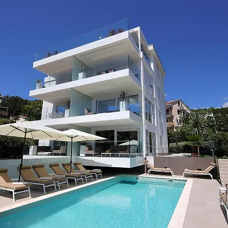 Apartment Stylish 100 M From The Opatija